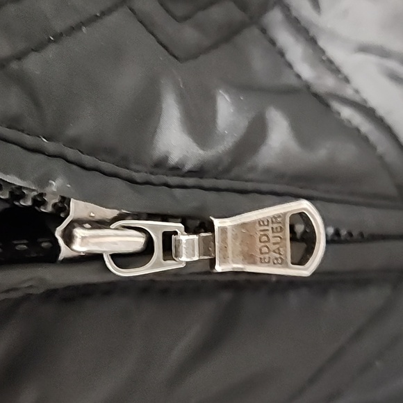 Eddie Bauer Goose Down Vest,  size Medium, Black - Picture 3 of 8